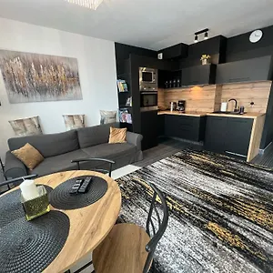 https://seaview-apartment-12-floor-for-4.gdanskhotel.org