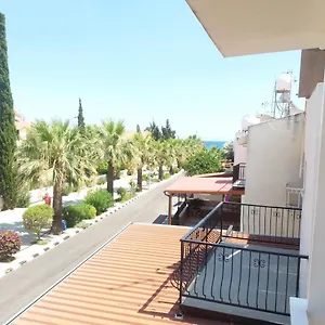 https://pirgos-beach-house.larnacahotels.org